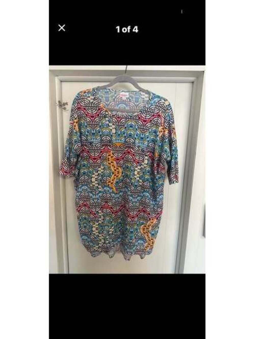 LuLaRoe Size M Patterned iiTunic